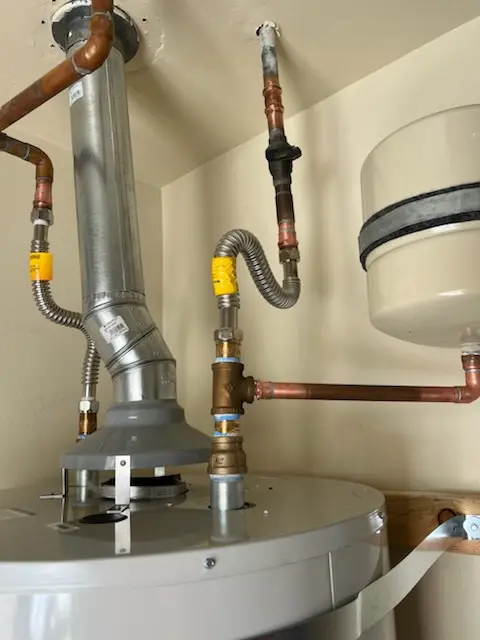 Water heater installation and plumbing repair in South Capitol